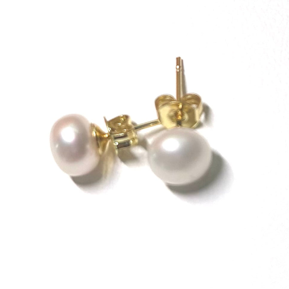 Natural Freshwater Pearl Stud Earrings - Premiun Stainless Steel