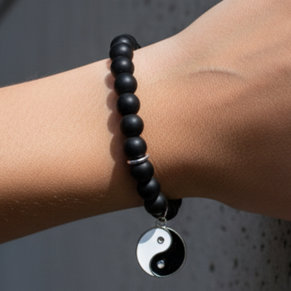 Black onyx bracelet - urban setting