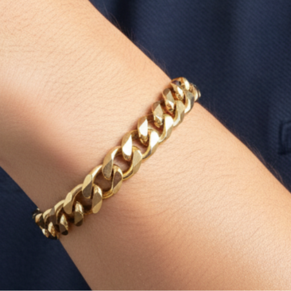 Pulsera con polo azul - estilo deportivo elegante