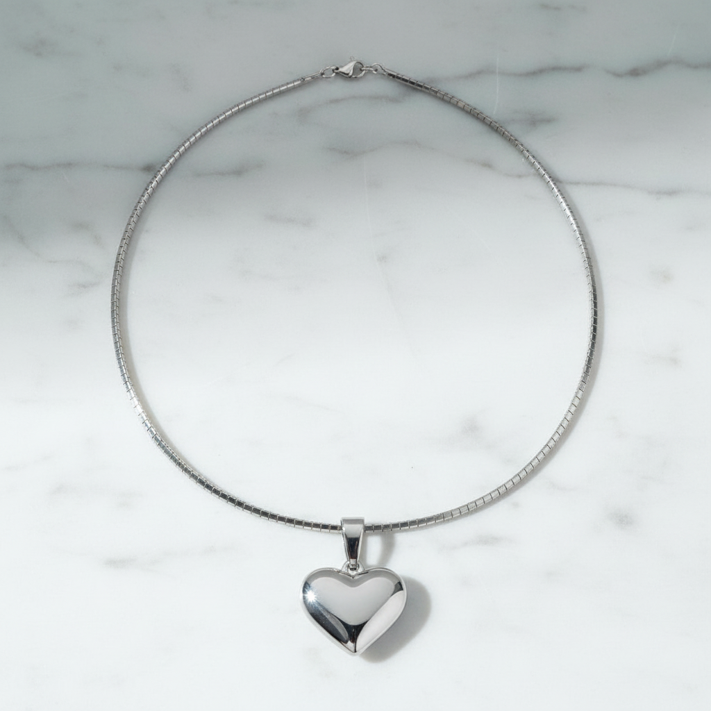 Heart Necklace Silver - Product Shot