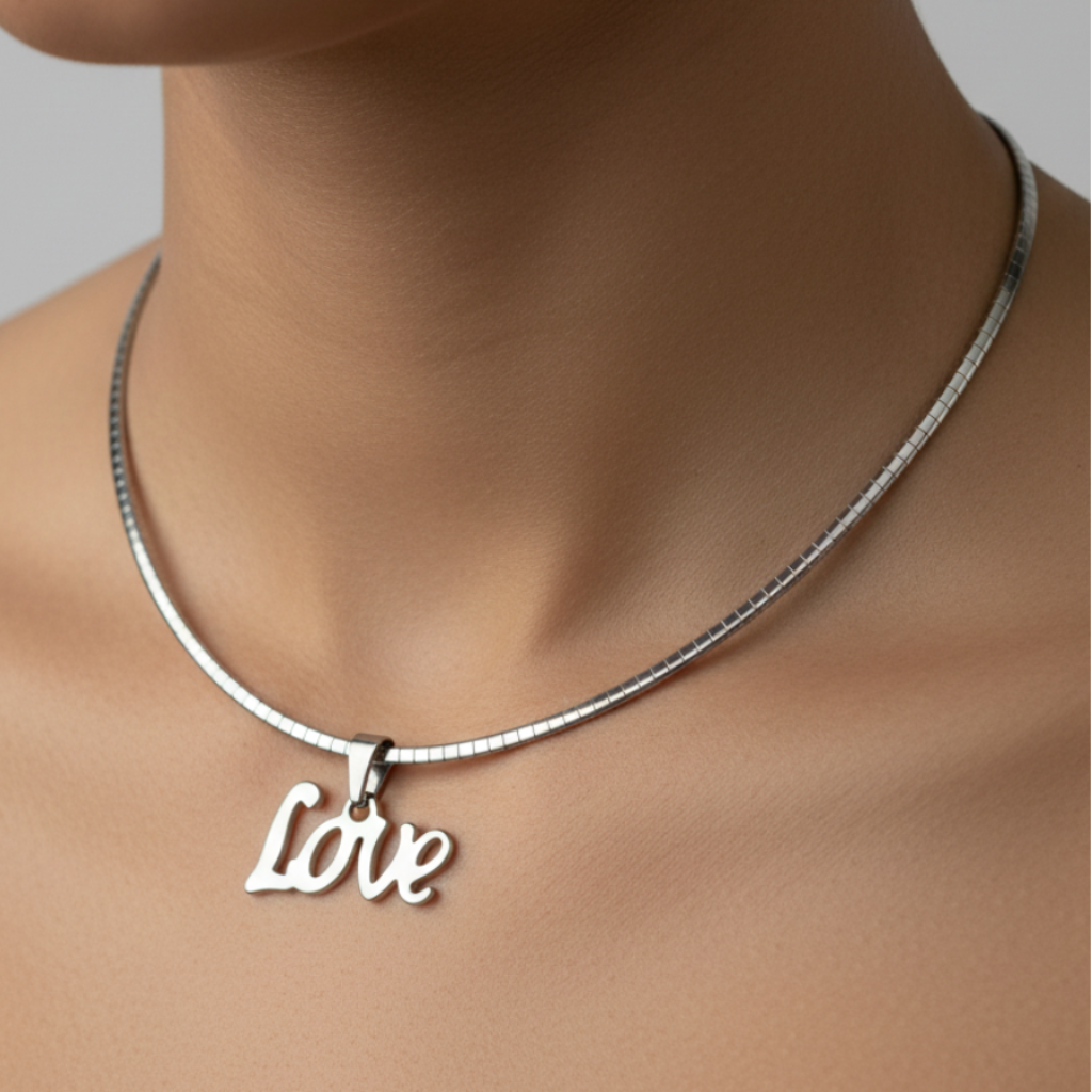 Love Necklace - Modelo