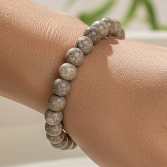 Maifanite Bracelet on Trigueña Model