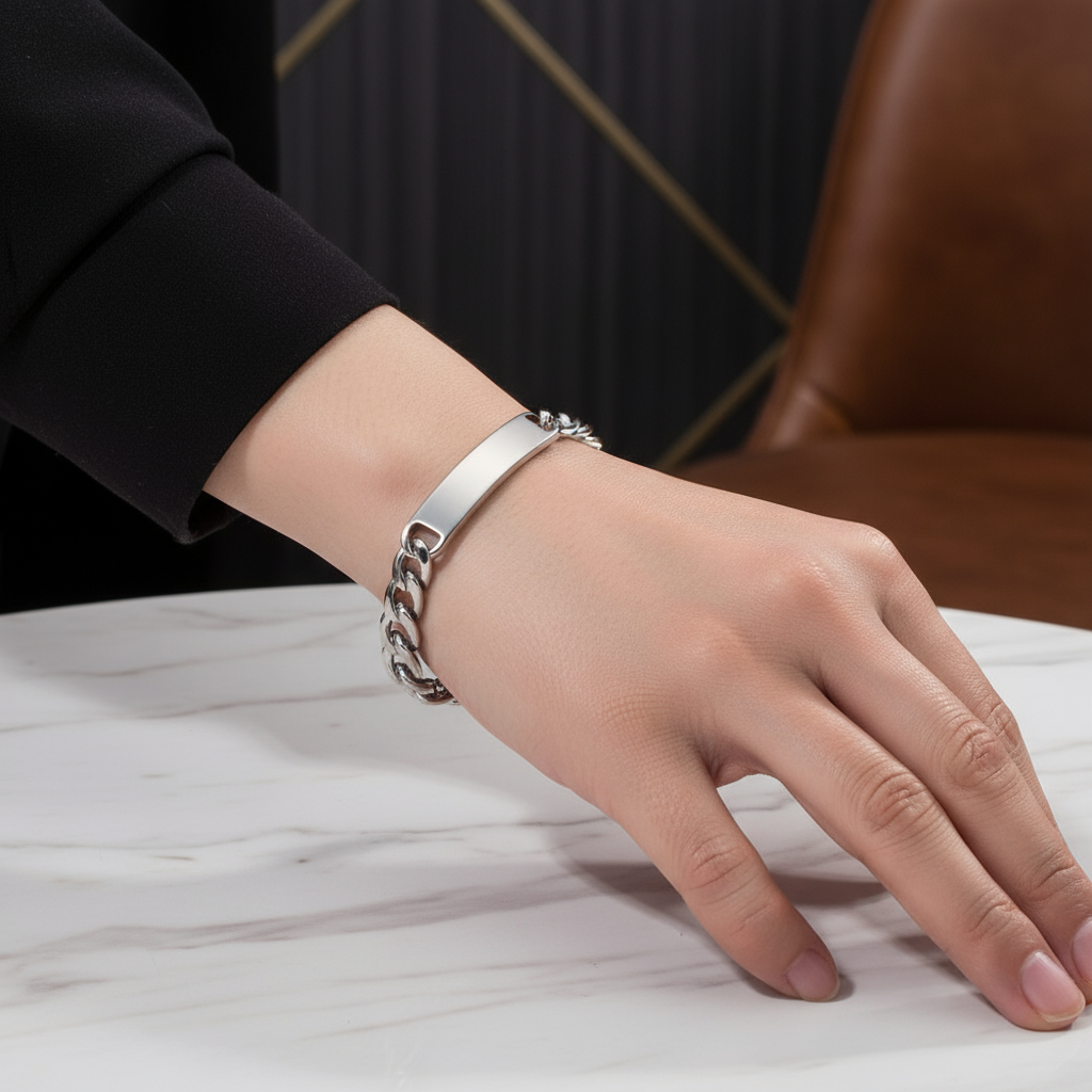 Silver Tag ID Figaro Bracelet Sophisticated Setting